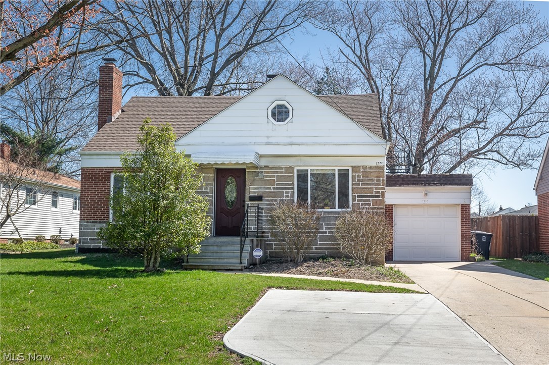 1303 Richmond Road Cleveland, OH 44124 - Photo 1 of 24 Gallery Image 1