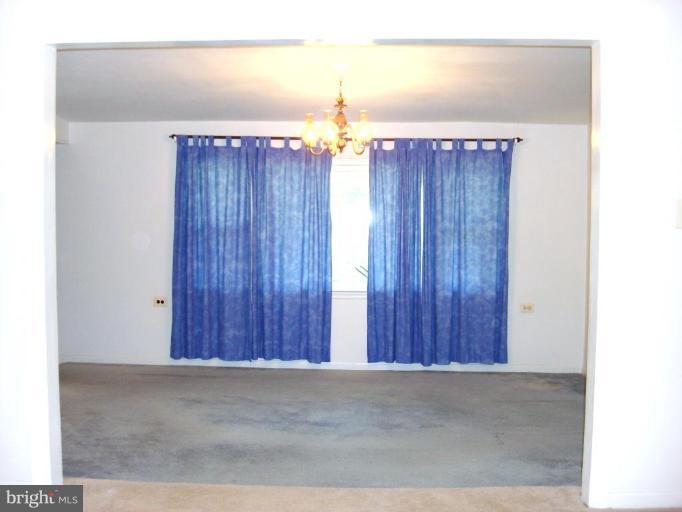 5233 Forman Court Springfield, VA 22151 - Photo 4 of 14 Dining Room