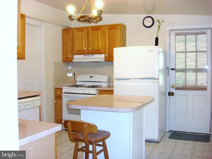5233 Forman Court Springfield, VA 22151 - Photo 6 of 14 Kitchen #2