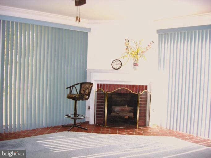 5233 Forman Court Springfield, VA 22151 - Photo 10 of 14 Family Room