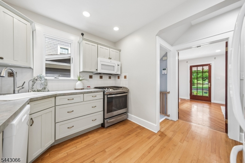 65 Tuscan Road Maplewood, NJ 07040 - Photo 18 of 48