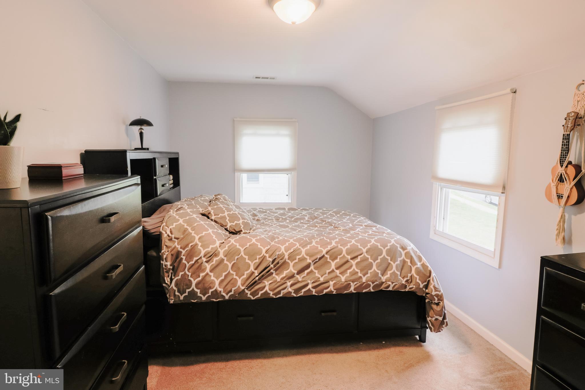 635 Beechwood Road Willow Grove, PA 19090 - Photo 11 of 29 PRIMARY BEDROOM