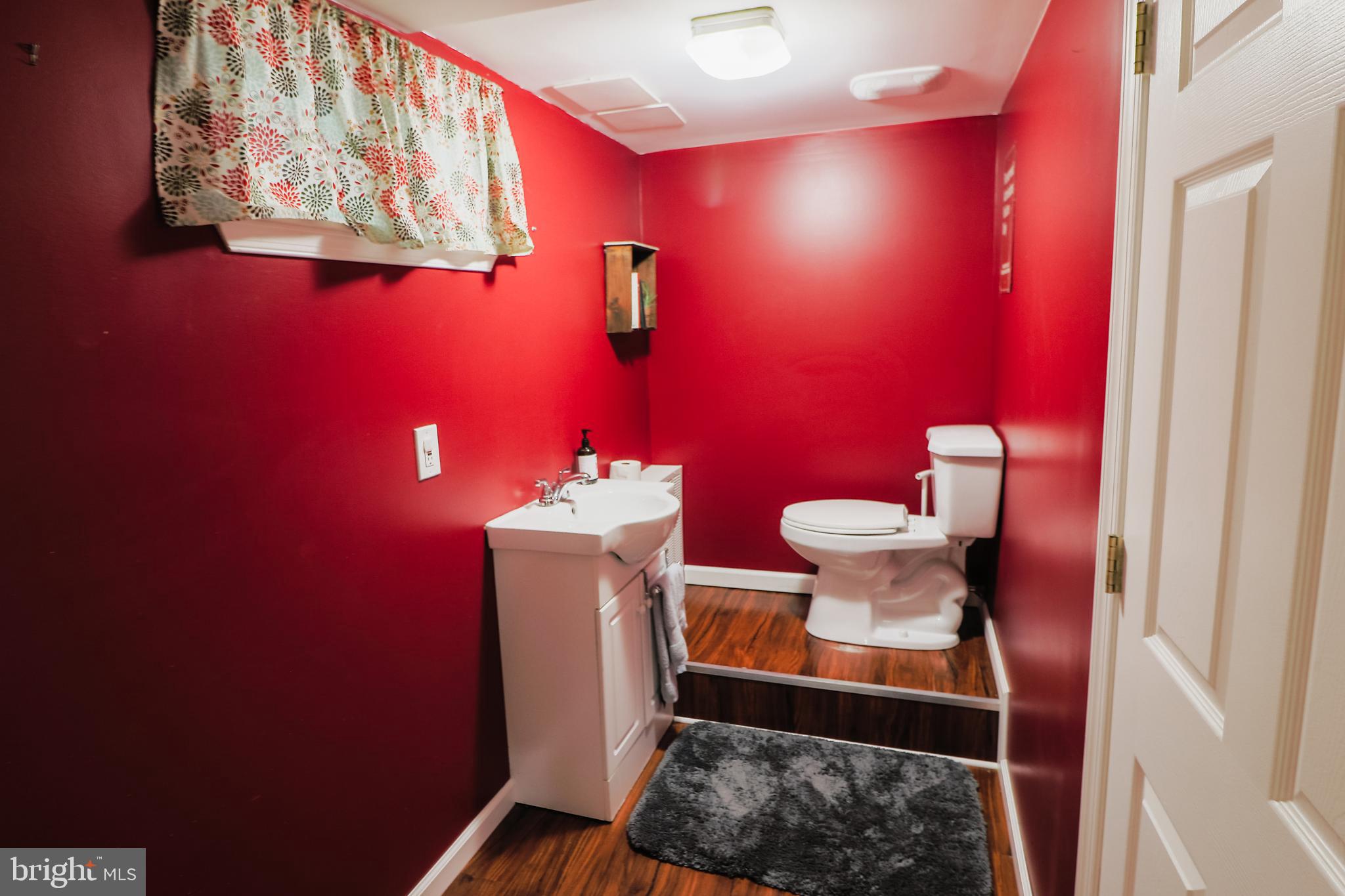 635 Beechwood Road Willow Grove, PA 19090 - Photo 20 of 29 POWDER ROOM