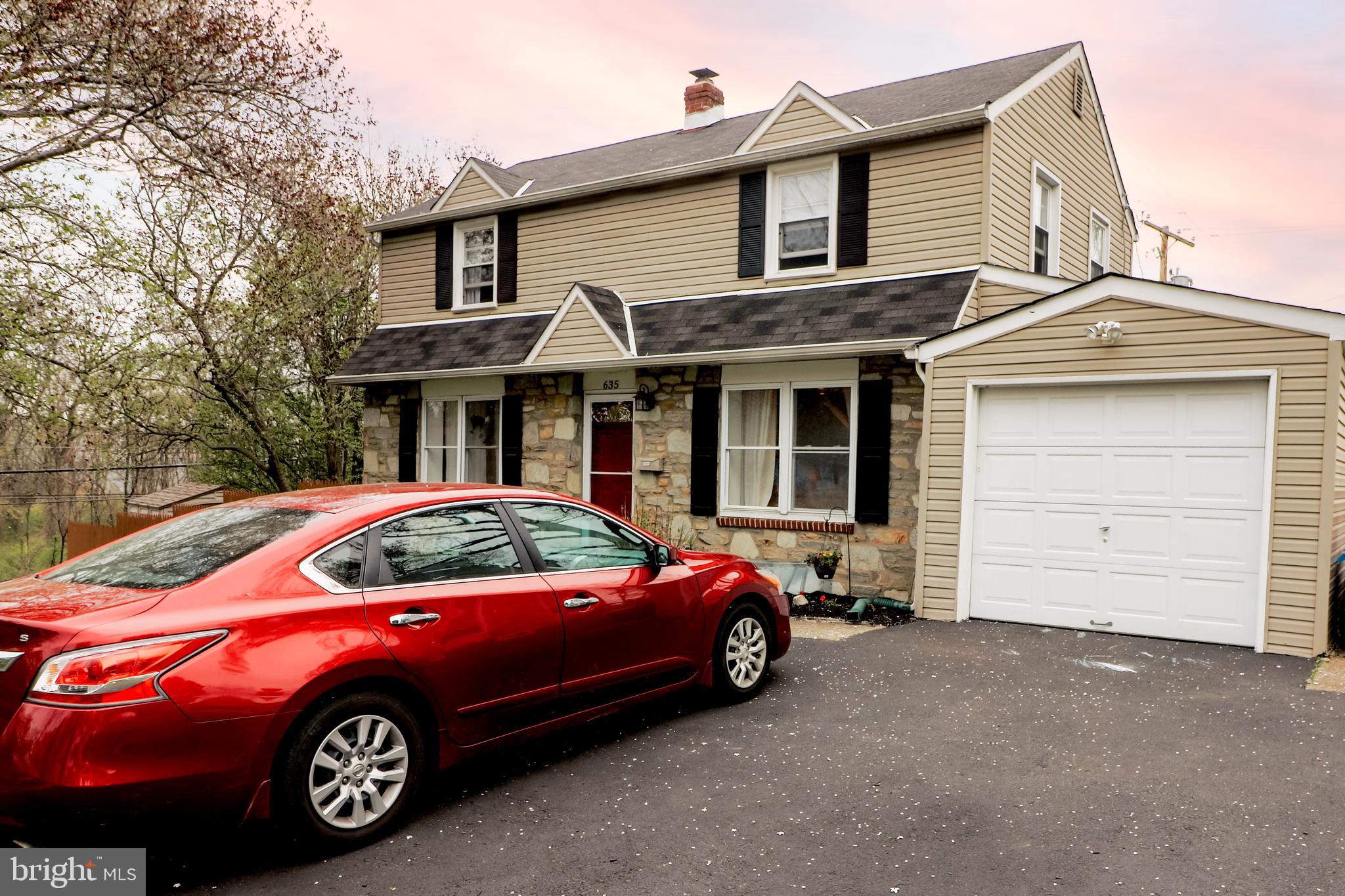635 Beechwood Road Willow Grove, PA 19090 - Photo 27 of 29 DRIVEWAY/GARAGE