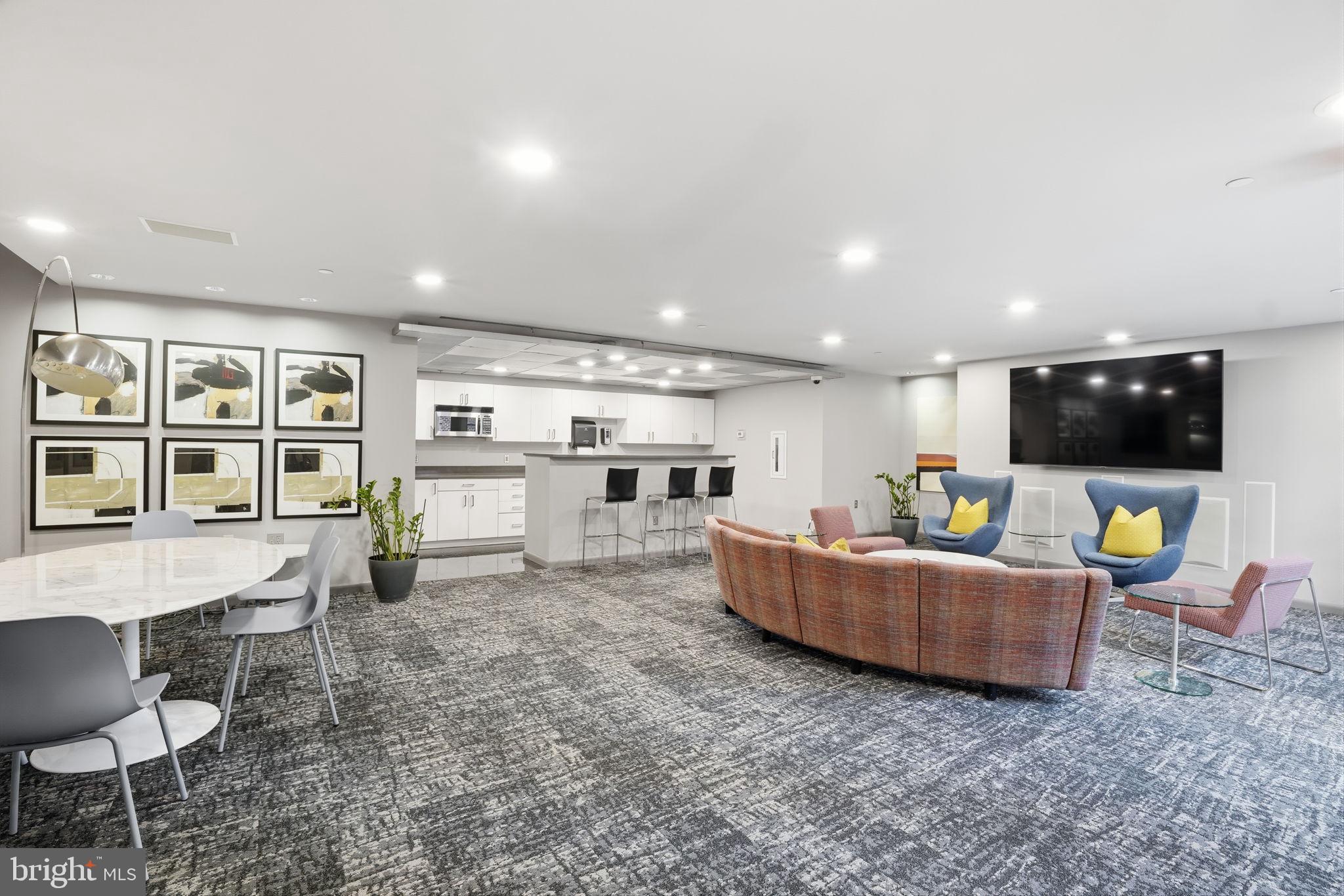 1300 N Street Northwest, Unit 207 Washington, DC 20005 - Photo 22 of 24