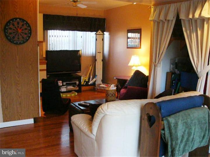 247 Whitton Drive Reading, PA 19607 - Photo 16 of 18 Gallery Image 16