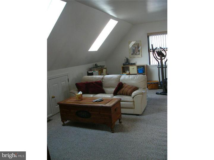 247 Whitton Drive Reading, PA 19607 - Photo 6 of 18 Gallery Image 6