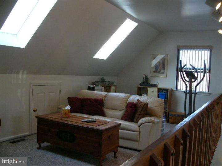 247 Whitton Drive Reading, PA 19607 - Photo 7 of 18 Gallery Image 7