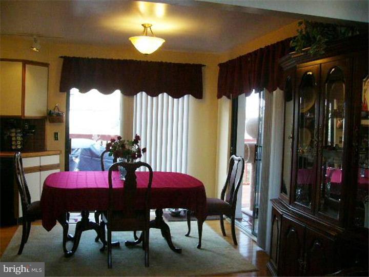 247 Whitton Drive Reading, PA 19607 - Photo 9 of 18 Gallery Image 9