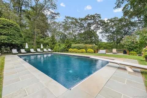 $3,595,000 | 8 Ridgeview Circle, Armonk, NY 10504