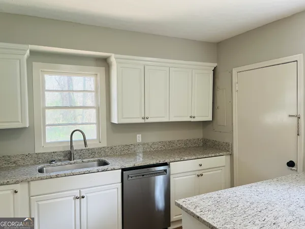 $1,570 | 32 North Cove Drive, Hogansville, GA 30230