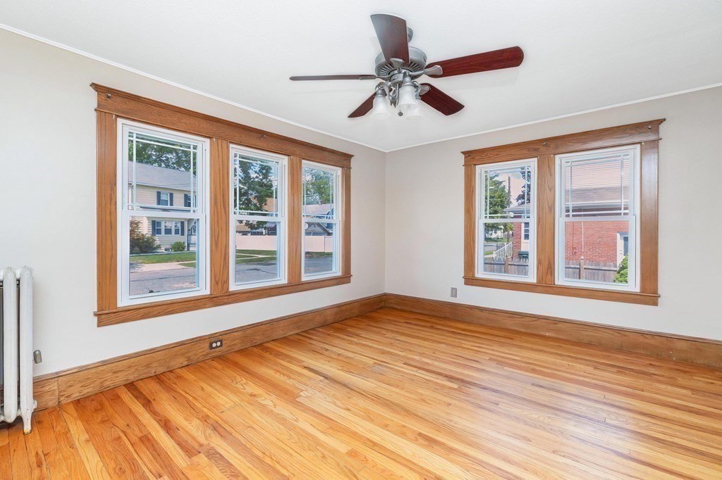 21 Kingsley Street Springfield, MA 01104 - Photo 6 of 38 Gallery Image 6