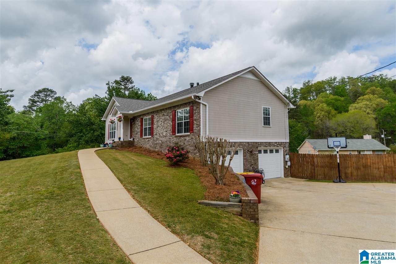 5700 Hickory Court Pinson, AL 35126 - Photo 3 of 31