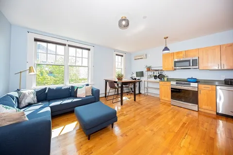 $549,000 | 432 Norfolk Street, Unit 4G, Somerville, MA 02143