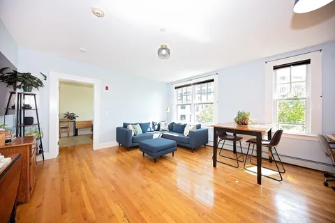 $549,000 | 432 Norfolk Street, Unit 4G, Somerville, MA 02143