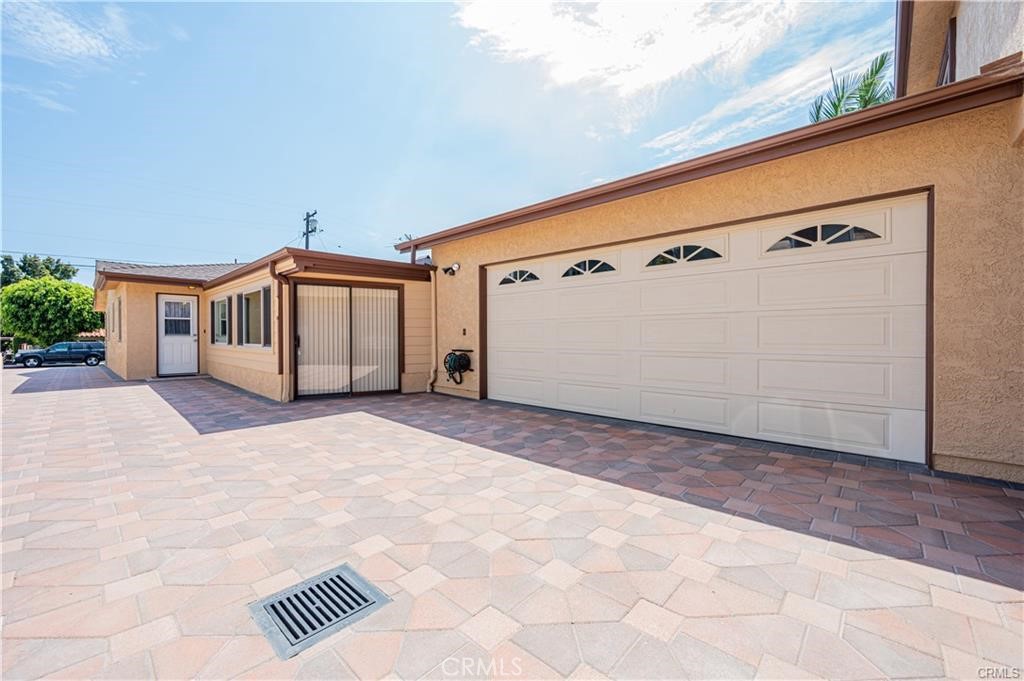 2111 Pullman Lane, Unit A Redondo Beach, CA 90278 - Photo 26 of 26 Garage