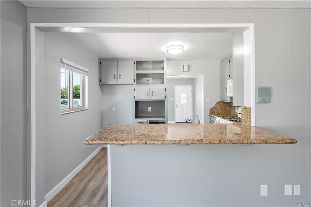 2111 Pullman Lane, Unit A Redondo Beach, CA 90278 - Photo 10 of 26 Kitchen