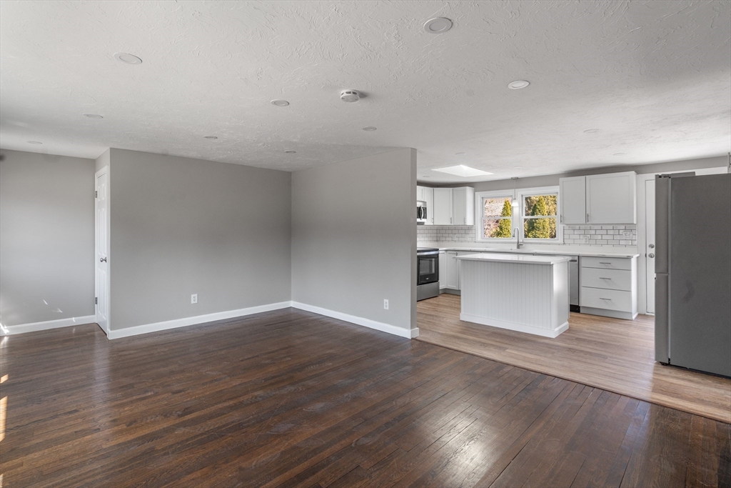 216 Levin Road Rockland, MA 02370 - Photo 6 of 18 Gallery Image 6