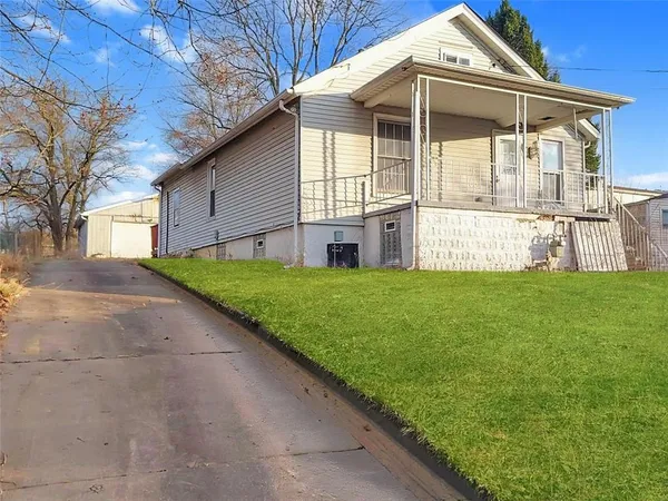 a front view of house with yard