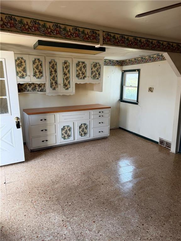 1015 Cascade Road Monaca, PA 15061 - Photo 4 of 6