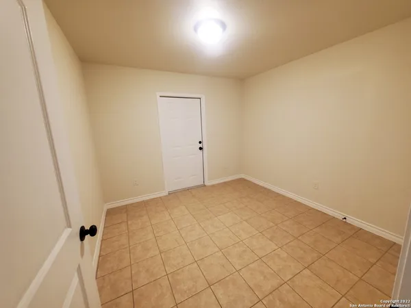 $1,150 | 7539 West Dixon Road, Unit 2, Somerset, TX 78069