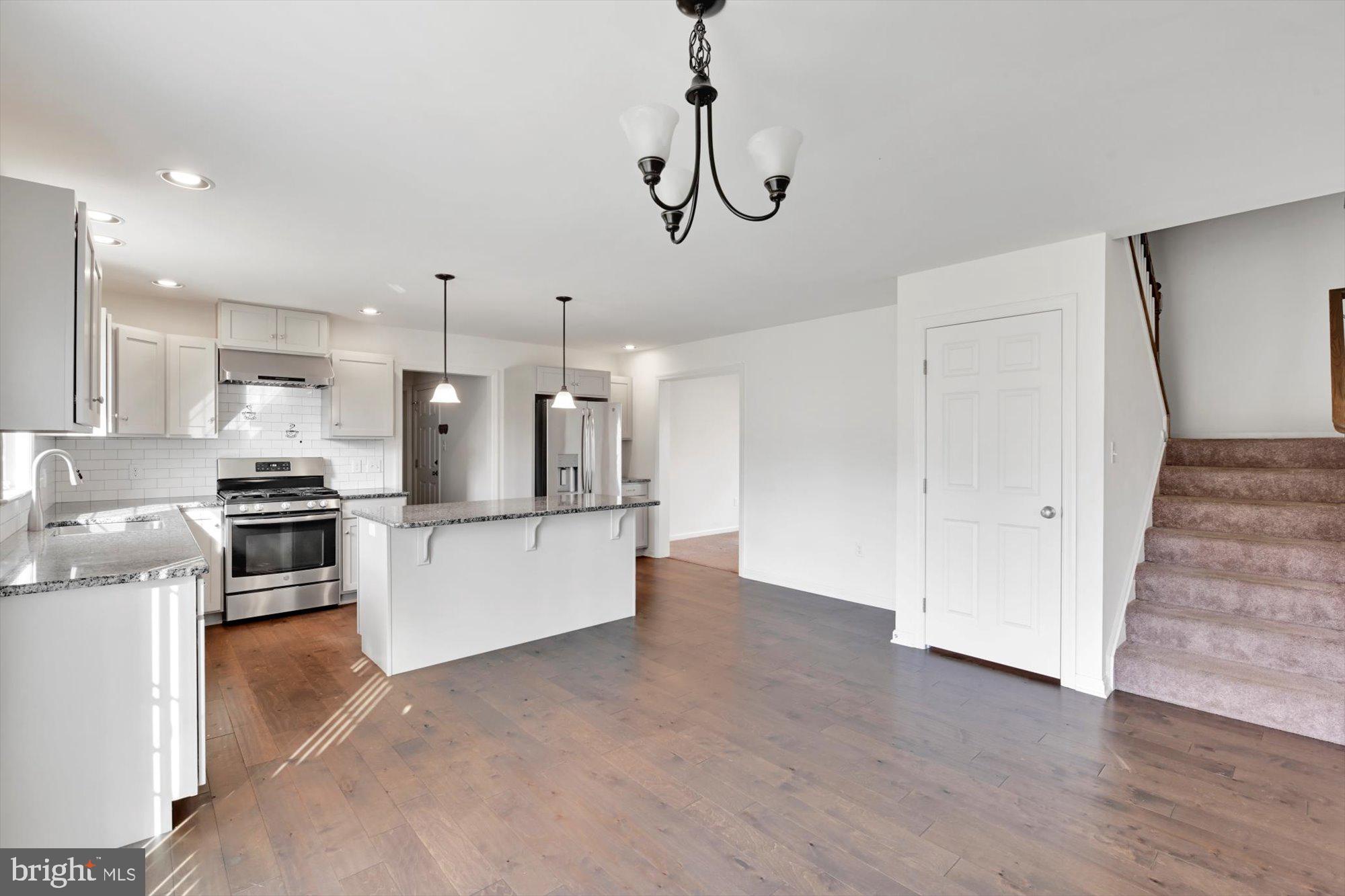 7035 Beaver Spring Road Harrisburg, PA 17111 - Photo 11 of 39 Breakfast Area