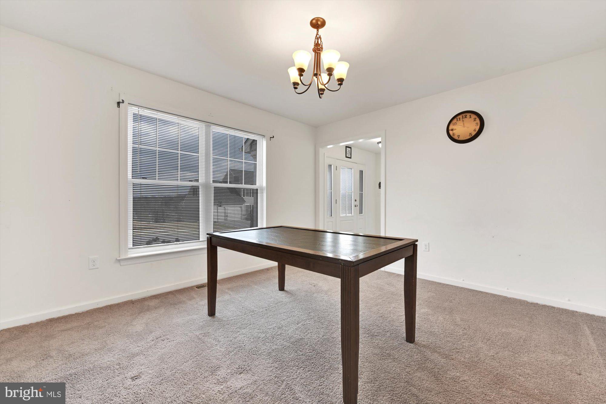 7035 Beaver Spring Road Harrisburg, PA 17111 - Photo 14 of 39 Dining room