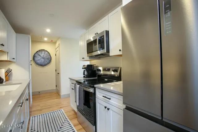 $9,500 | 44 Main Street, Unit 4, Stockbridge, MA 01262