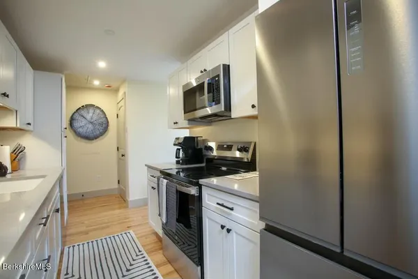 $9,500 | 44 Main Street, Unit 4, Stockbridge, MA 01262