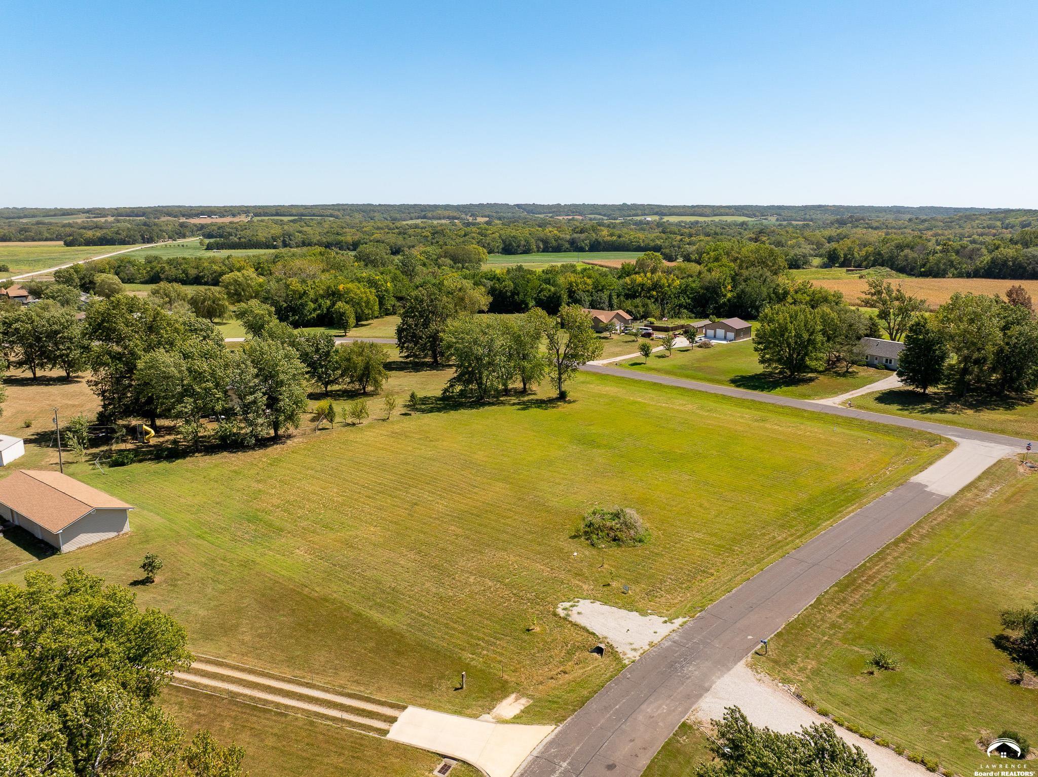 1722 North 579th Road Baldwin City, KS 66006 - Photo 6 of 13 Gallery Image 6