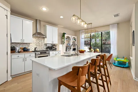 $3,450 | 2819 Corbin Lane, Austin, TX 78704