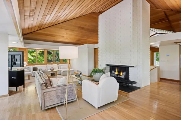 $689,000 | 2261 20th Street, Comstock, WI 54826