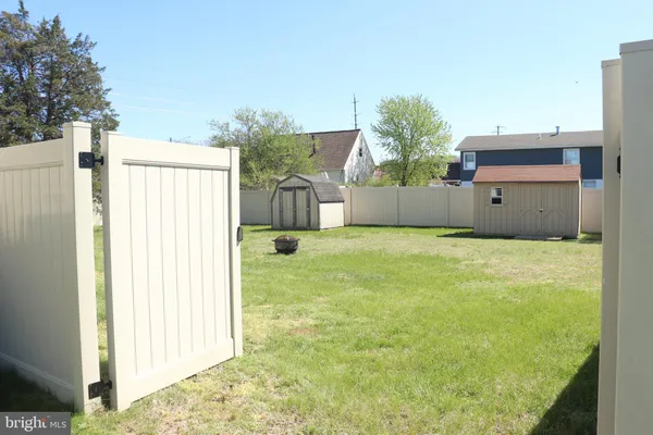 $419,900 | 6317 Hellen Lee Drive, Clinton, MD 20735