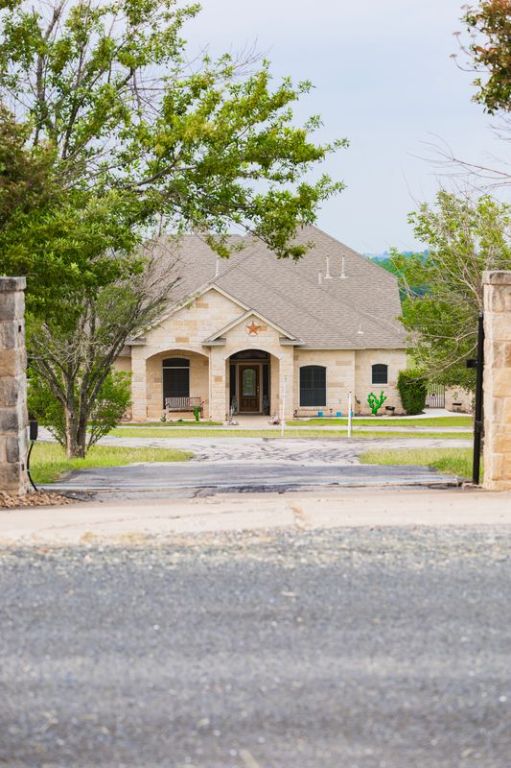 20145 Janak Road Coupland, TX 78615 - Photo 13 of 40