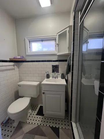 $3,200 | 244 Indian Trail, Lake In The Hills, IL 60156