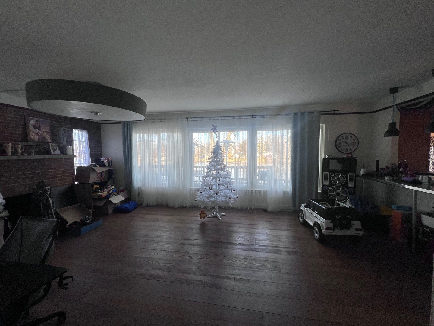 244 Indian Trail Lake In The Hills, IL 60156 - Photo 13 of 23 a view of a room with gym equipment