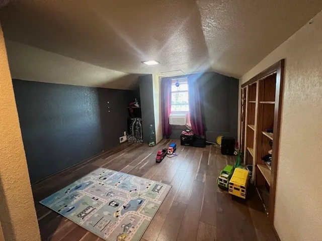 $3,200 | 244 Indian Trail, Lake In The Hills, IL 60156