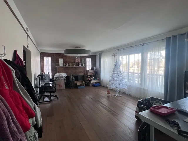 $3,200 | 244 Indian Trail, Lake In The Hills, IL 60156