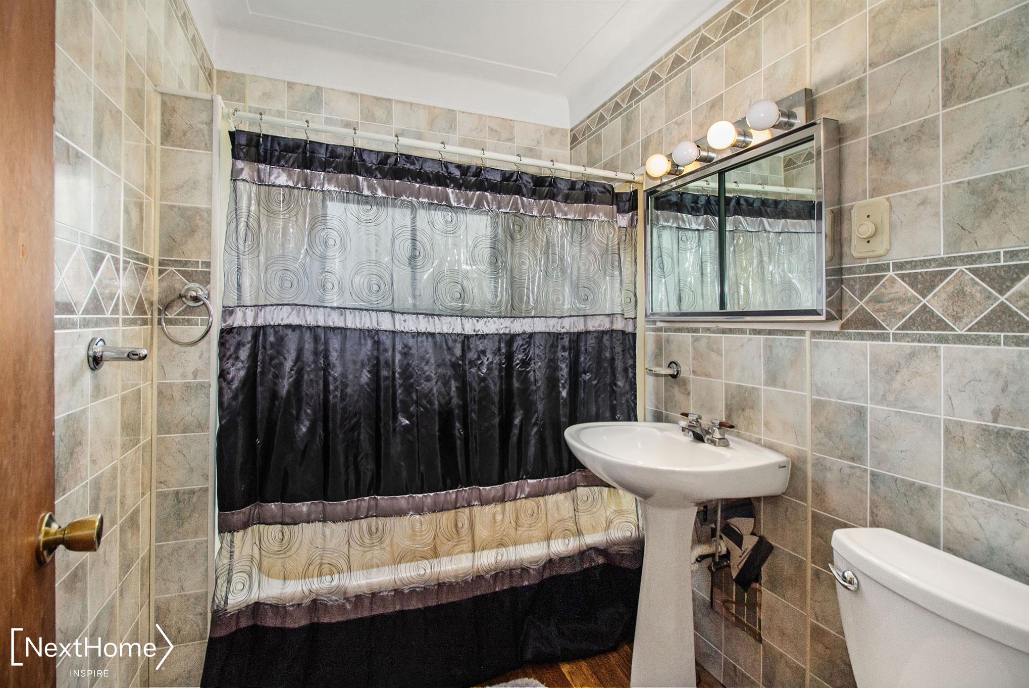 3085 North Linden Road Flint, MI 48504 - Photo 10 of 23