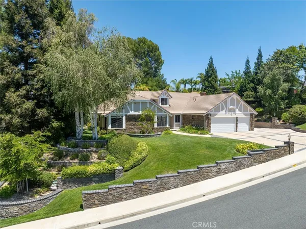 $1,500,000 | 25006 Highspring Avenue, Newhall, CA 91321