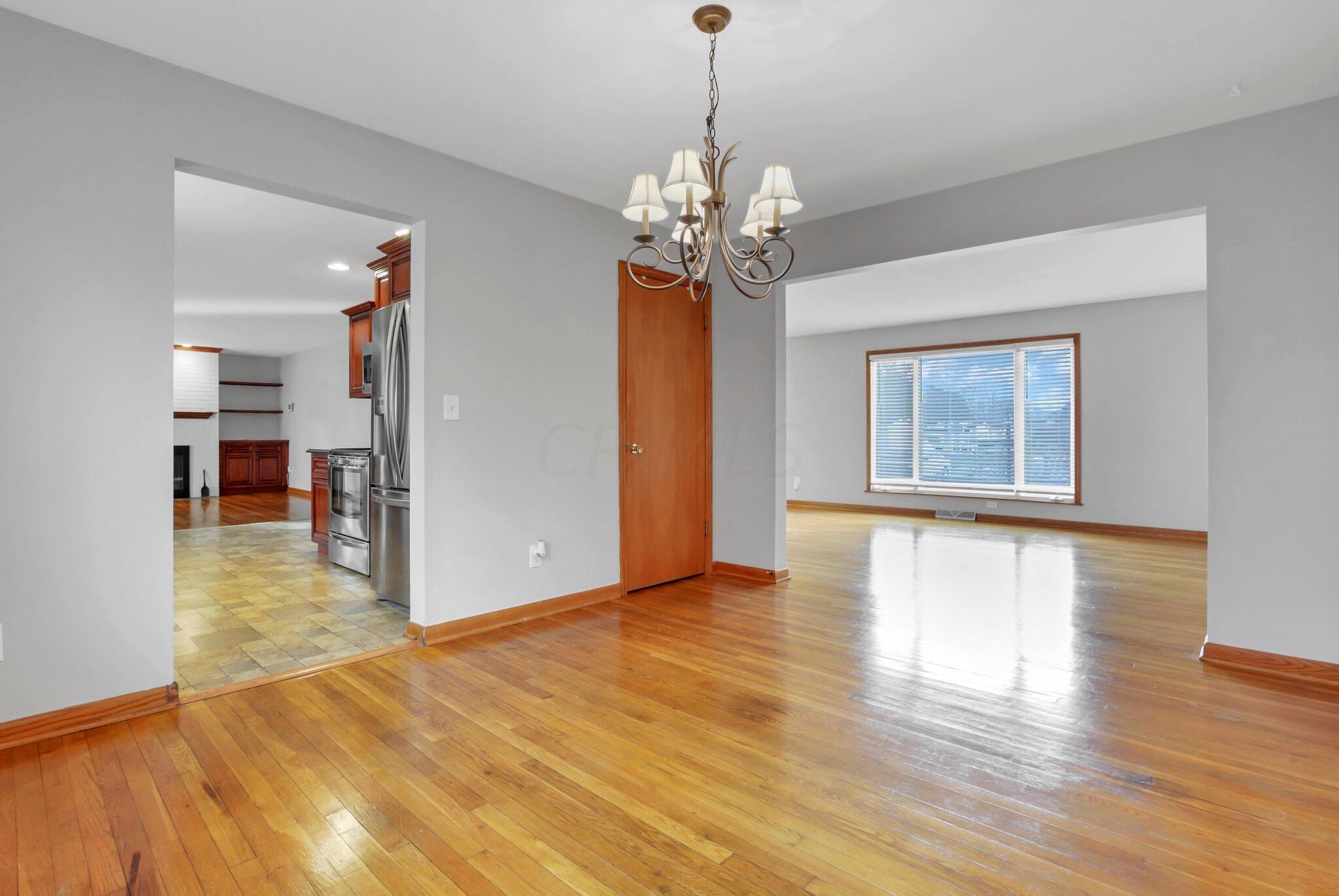 252 Derby Downs Road Newark, OH 43055 - Photo 4 of 64 Dining Room