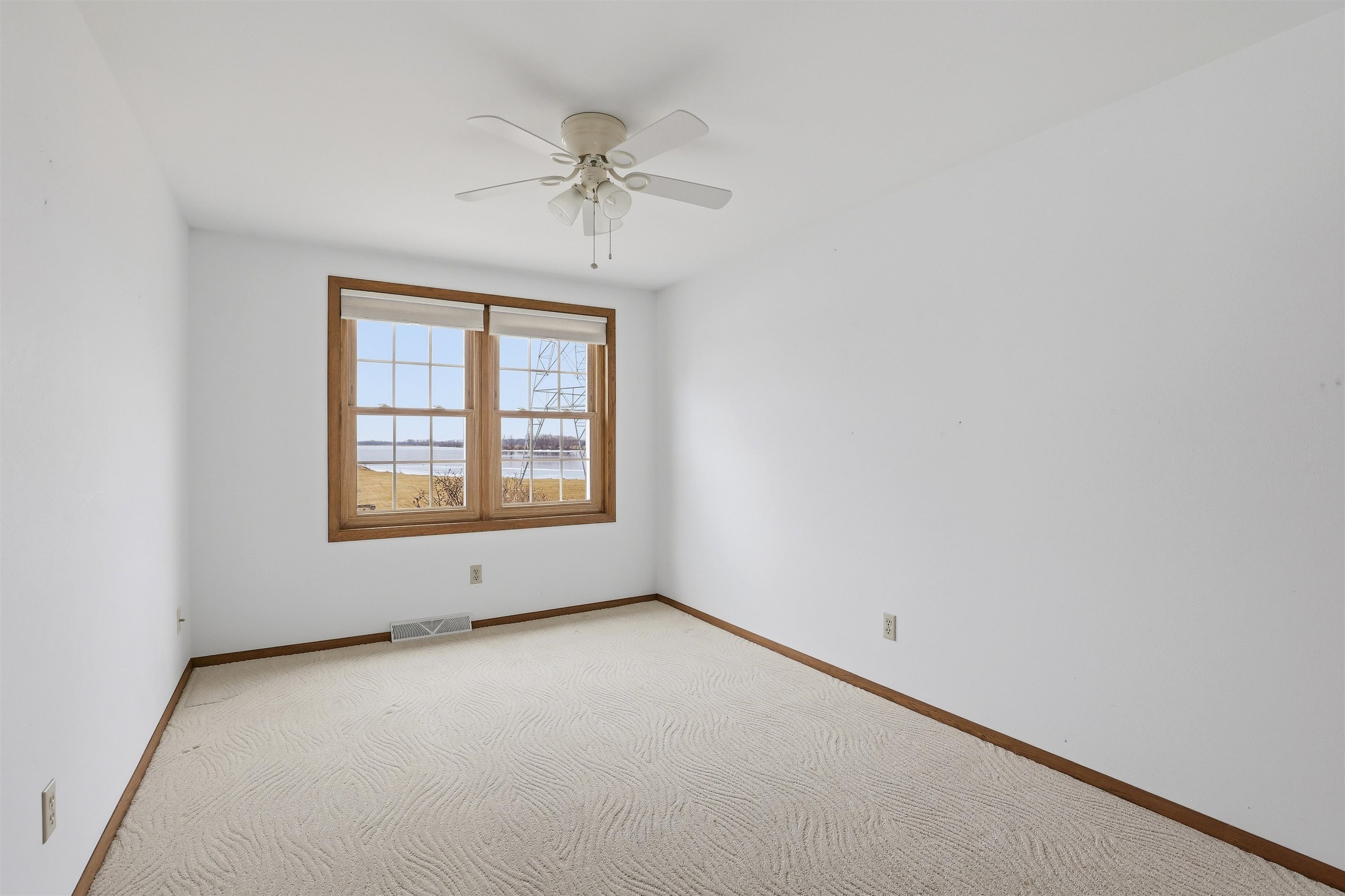 195 Captains Court Winneconne, WI 54986 - Photo 18 of 31