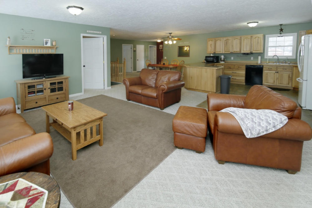 8332 S Clark-05_TN