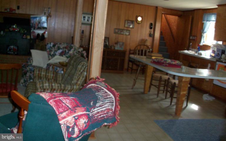 4609 Dumfries Road Catlett, VA 20119 - Photo 13 of 17 Family Room