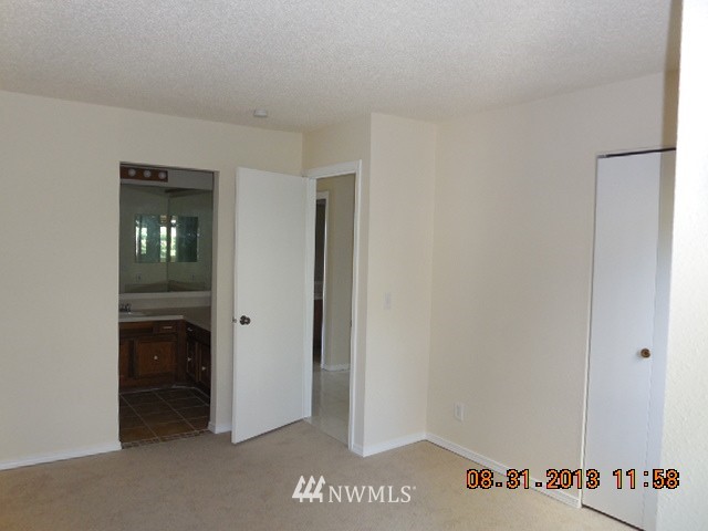 7433 Old Redmond Road, Unit 323 Redmond, WA 98052 - Photo 11 of 15