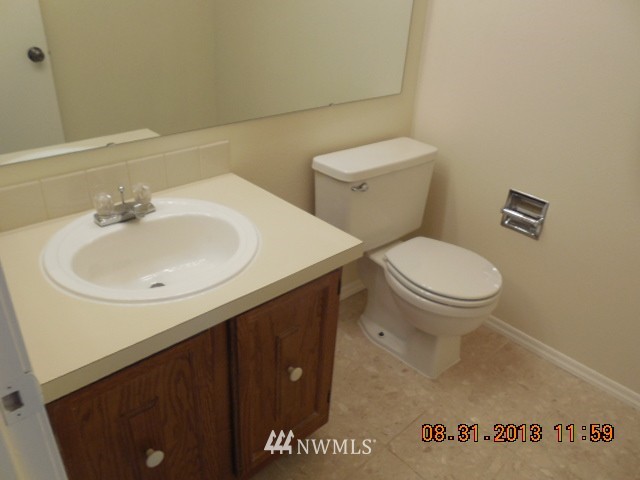 7433 Old Redmond Road, Unit 323 Redmond, WA 98052 - Photo 9 of 15