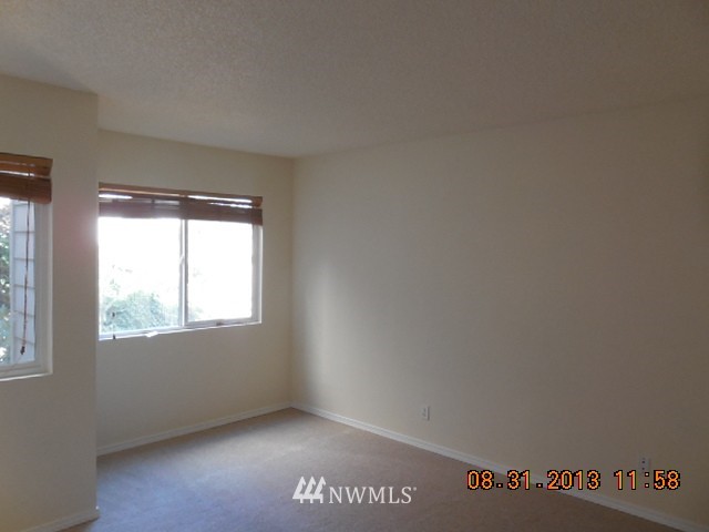 7433 Old Redmond Road, Unit 323 Redmond, WA 98052 - Photo 10 of 15