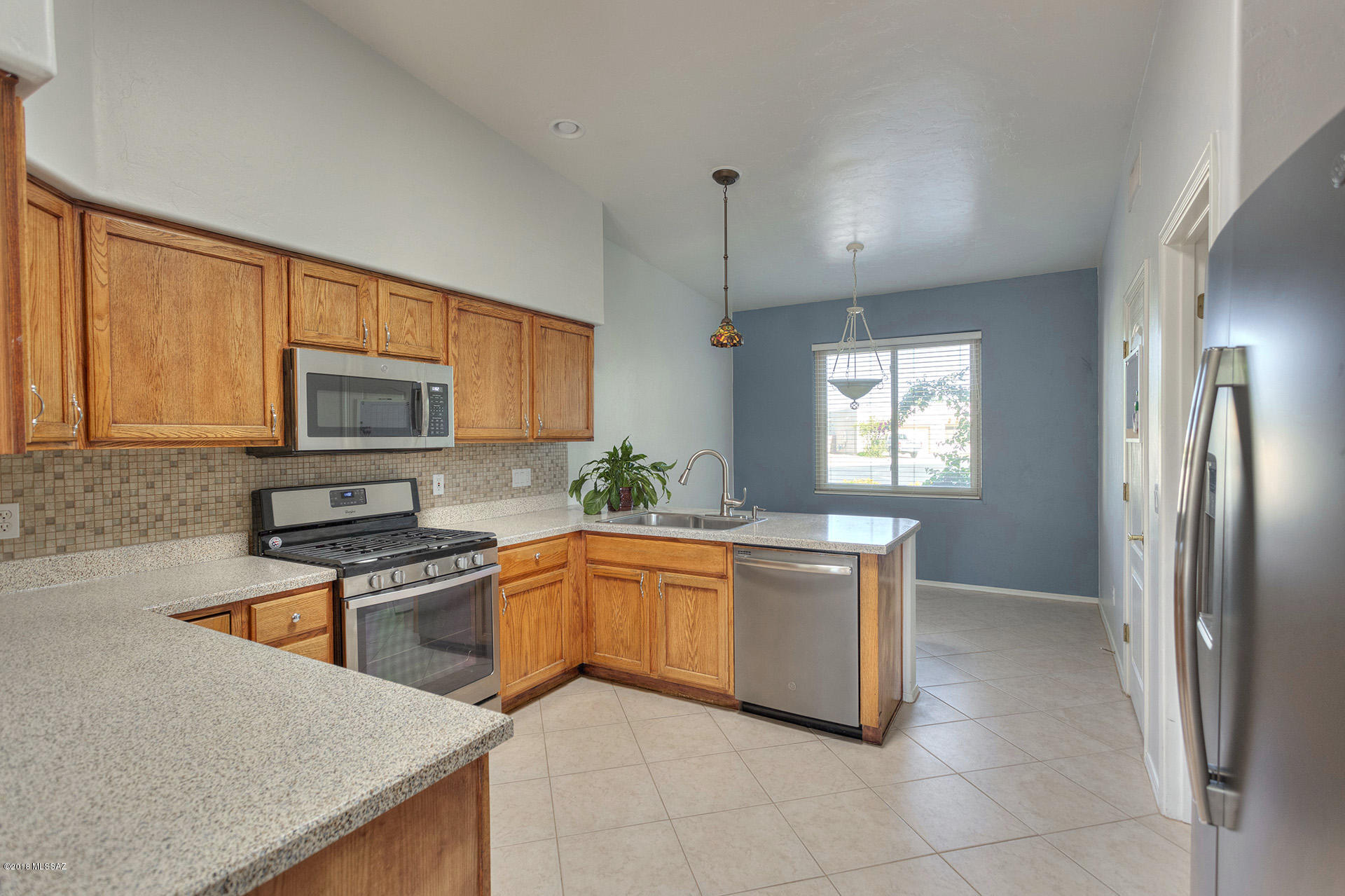 573 Pyramid Point Court Oro Valley, AZ 85737 - Photo 8 of 21