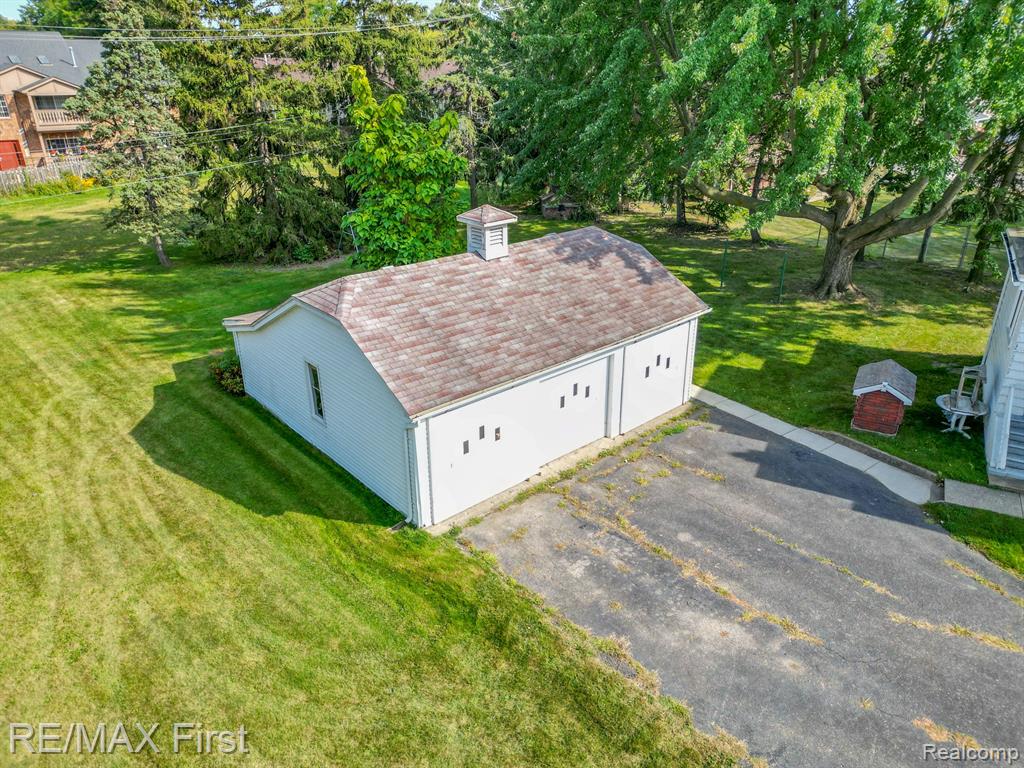 30504 Utica Road Roseville, MI 48066 - Photo 5 of 41 Gallery Image 5