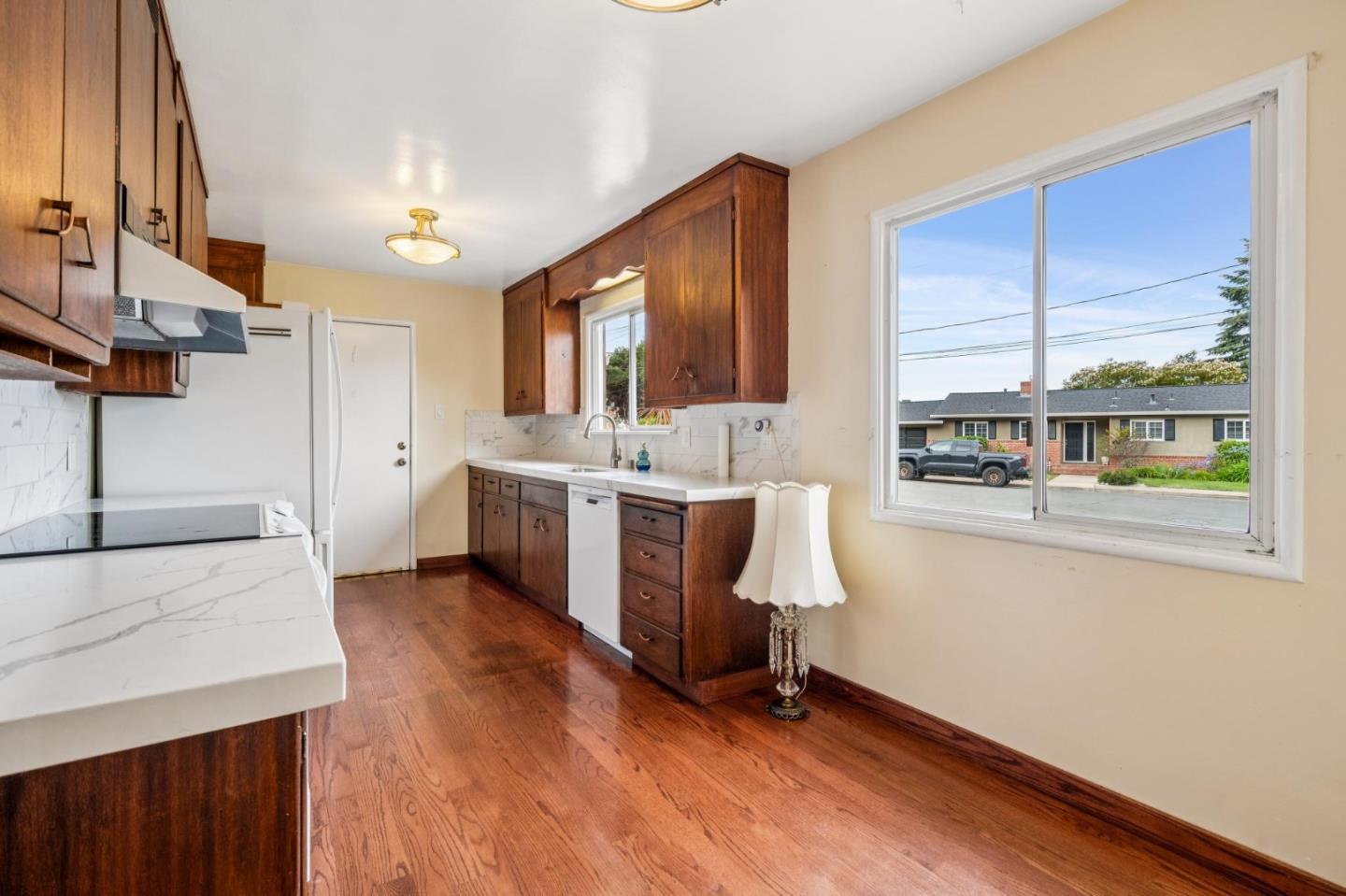 1637 Lake Chabot Road San Leandro, CA 94577 - Photo 14 of 46